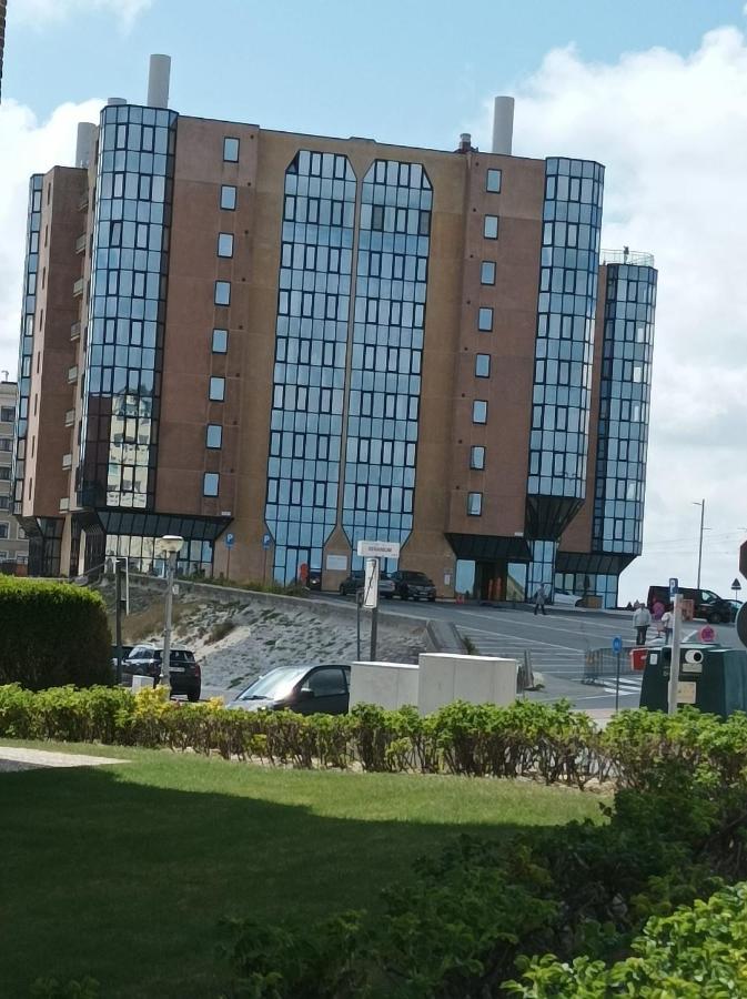 Frontaal Zeezicht In Appartement De Strandjutter Oostende Exteriör bild
