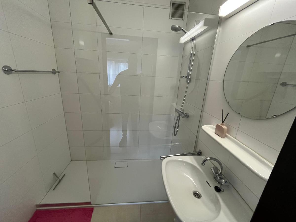 Frontaal Zeezicht In Appartement De Strandjutter Oostende Exteriör bild